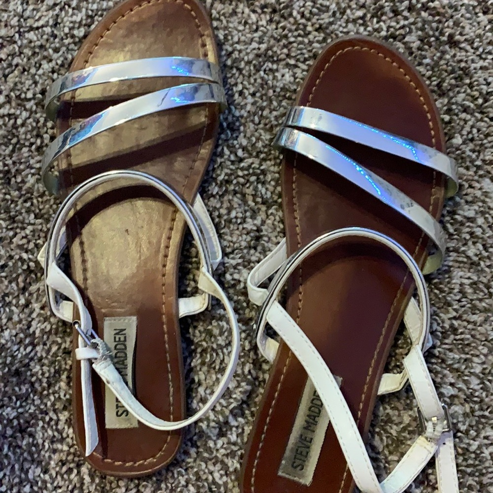 New Steve Madden Silver Shiny Sandals